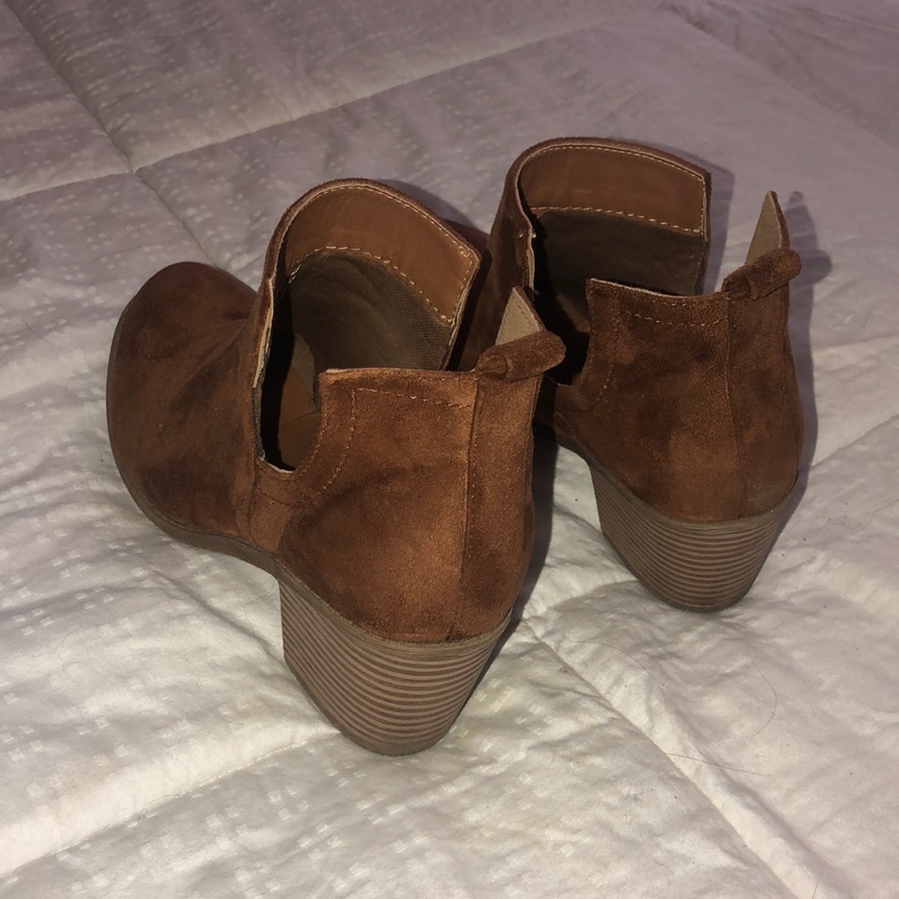 Shoes - Picture 2 of 3